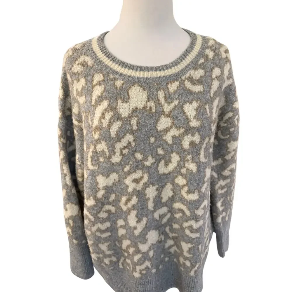 Anthropologie POL Oversized Animal Print Tunic Sweater Pullover Gray Large